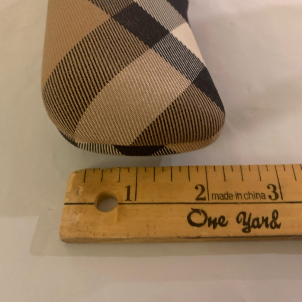 BURBERRY Classic Nova Check Plaid Hard Clam-Shell Eyeglass Case Velvety Lining - Picture 5 of 5